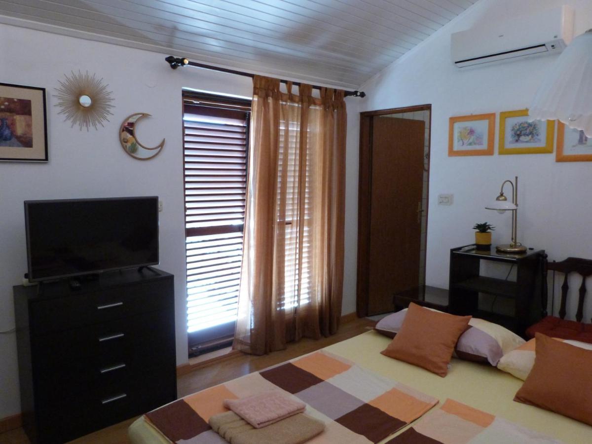 Apartments Eva Sukošan Esterno foto