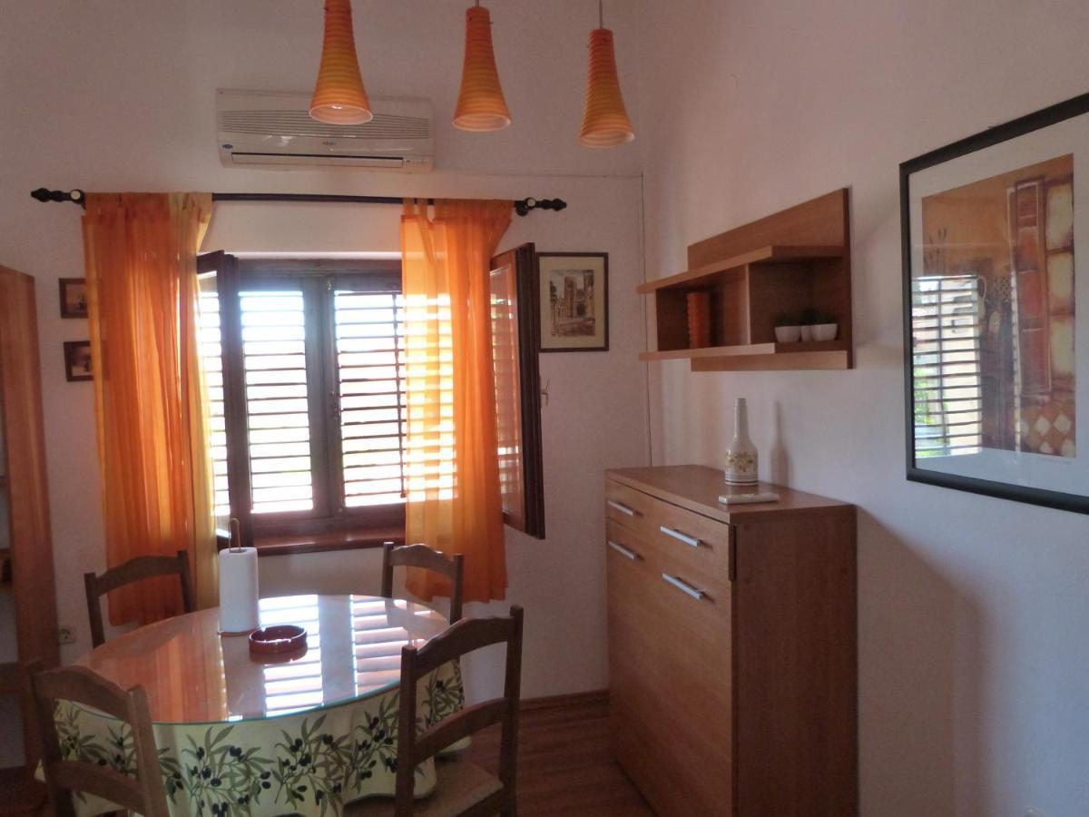 Apartments Eva Sukošan Esterno foto
