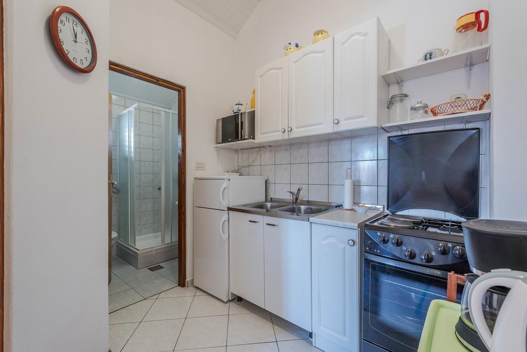 Apartments Eva Sukošan Esterno foto