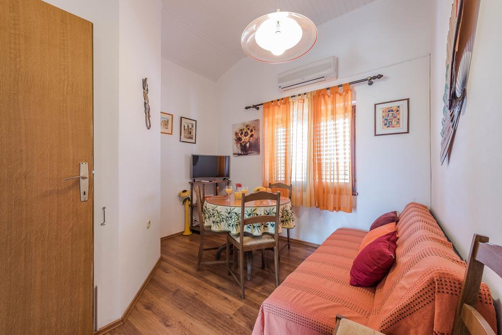 Apartments Eva Sukošan Esterno foto
