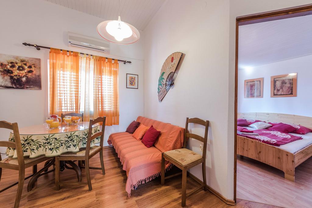 Apartments Eva Sukošan Esterno foto