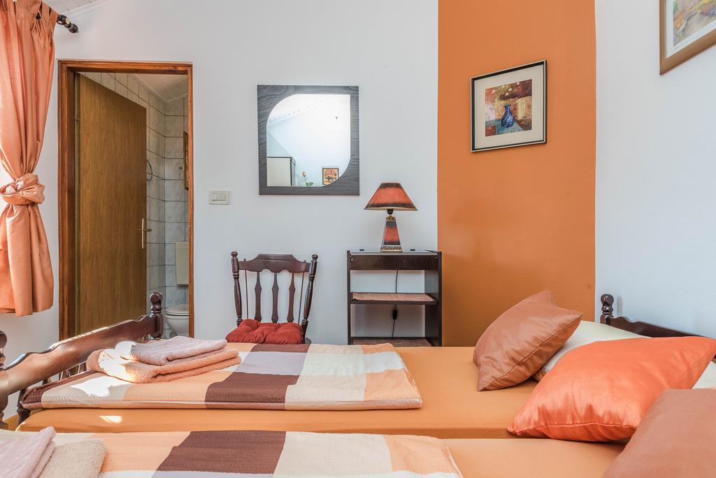 Apartments Eva Sukošan Esterno foto